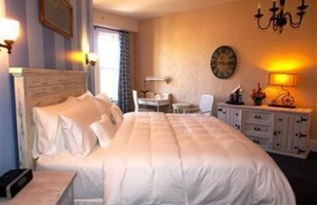 Patterson Inn-1