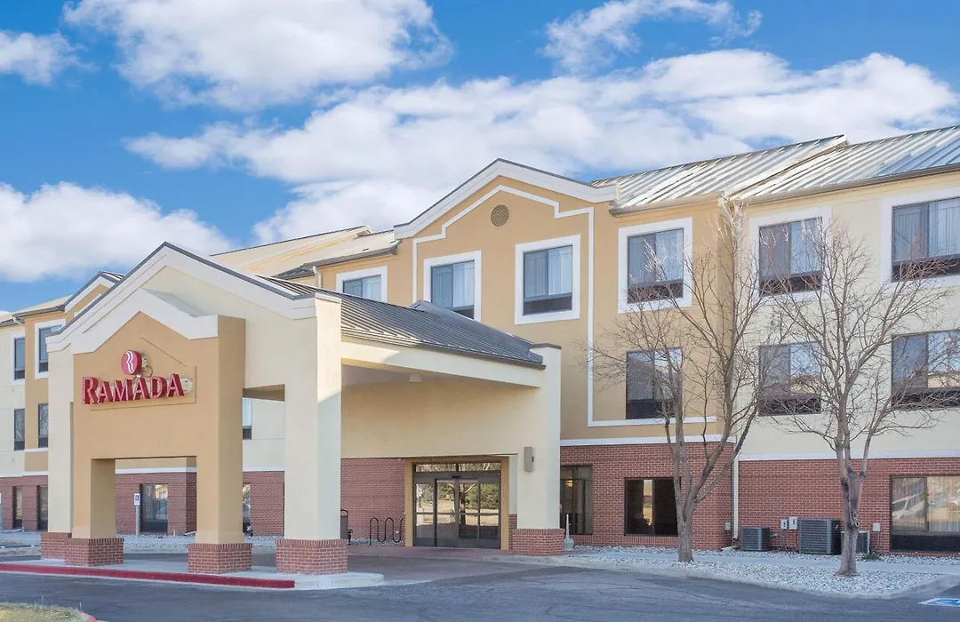 Ramada By Wyndham Denver International Airport-1